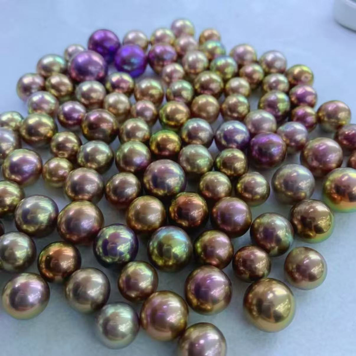 Pluto (13.5-16mm Deep/Golden/Mix Color Round Edison Pearl）